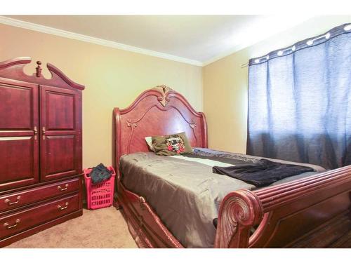 8846 69 Avenue, Grande Prairie, AB - Indoor Photo Showing Bedroom
