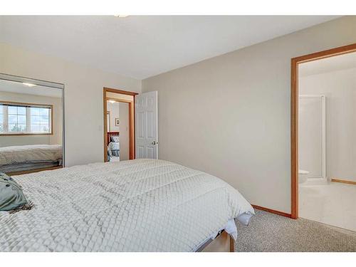 10900 Grande Avenue, Grande Cache, AB - Indoor Photo Showing Bedroom