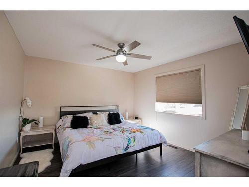 6509 111A Street, Grande Prairie, AB - Indoor Photo Showing Bedroom