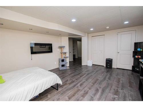 6509 111A Street, Grande Prairie, AB - Indoor Photo Showing Bedroom