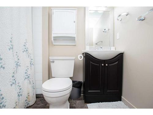 6509 111A Street, Grande Prairie, AB - Indoor Photo Showing Bathroom