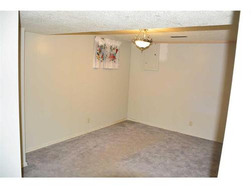 9621 83 Avenue, Peace River, AB - Indoor Photo Showing Other Room