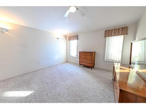 15-8910 122 Avenue, Grande Prairie, AB - Indoor Photo Showing Bedroom
