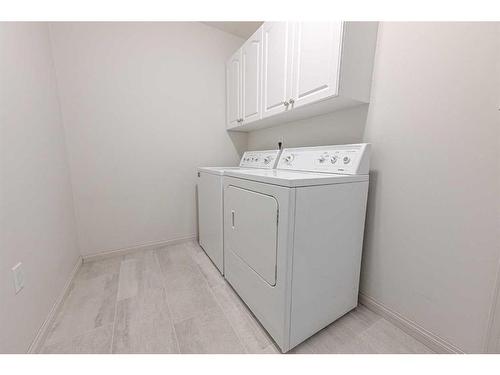 15-8910 122 Avenue, Grande Prairie, AB - Indoor Photo Showing Laundry Room