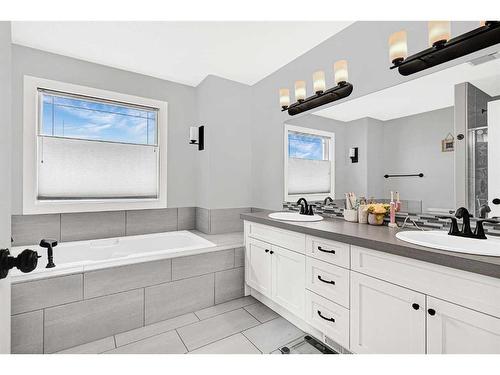 12621 103A Street, Grande Prairie, AB - Indoor Photo Showing Bathroom
