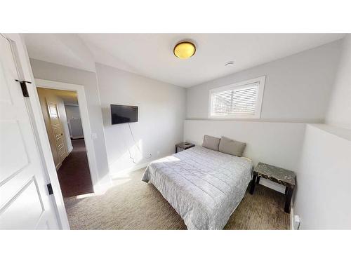 12621 103A Street, Grande Prairie, AB - Indoor Photo Showing Bedroom