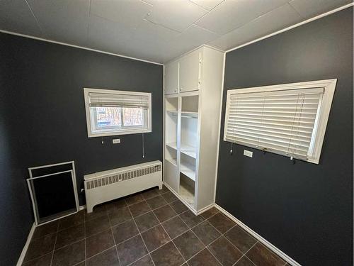 5031 48 Avenue, Girouxville, AB - Indoor Photo Showing Other Room