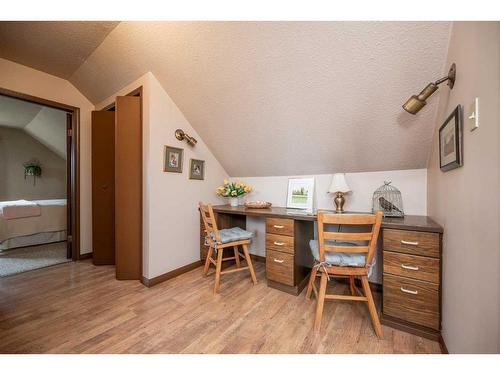 720047 Range Road 63, Rural Grande Prairie No. 1, County Of, AB - Indoor Photo Showing Bedroom