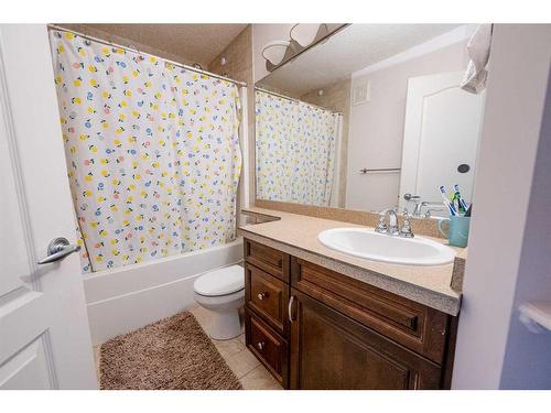 6914 114A Street, Grande Prairie, AB - Indoor Photo Showing Bathroom