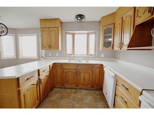 9025 103 Avenue, Grande Prairie, AB - Indoor Photo Showing Kitchen With Double Sink