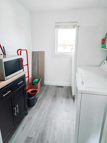 4607 55 Street, Rycroft, AB - Indoor Photo Showing Laundry Room