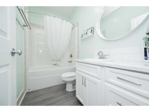 2910 111 Street, Rural Grande Prairie No. 1, County Of, AB - Indoor Photo Showing Bathroom