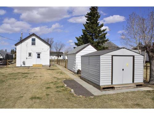 117 1St Avenue, Falher, AB - Outdoor With Exterior