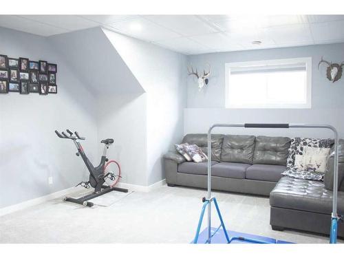 62 Pinnacle Lake Drive, Grande Prairie, AB - Indoor Photo Showing Living Room