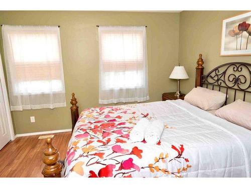 8838 65 Avenue, Grande Prairie, AB - Indoor Photo Showing Bedroom