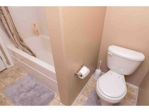 8838 65 Avenue, Grande Prairie, AB - Indoor Photo Showing Bathroom