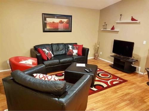 8838 65 Avenue, Grande Prairie, AB - Indoor Photo Showing Living Room