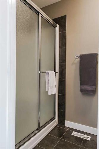 10222 154 Avenue, Rural Grande Prairie No. 1, County Of, AB - Indoor Photo Showing Bathroom