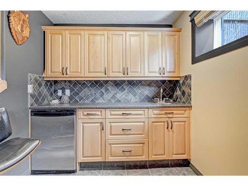 11410 89B Street, Grande Prairie, AB - Indoor Photo Showing Kitchen