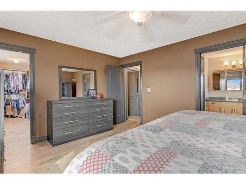 11410 89B Street, Grande Prairie, AB - Indoor Photo Showing Bedroom