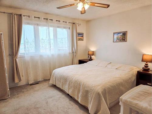 4 Sunset Drive, Spirit River, AB - Indoor Photo Showing Bedroom