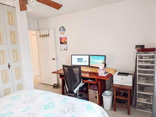 4 Sunset Drive, Spirit River, AB - Indoor Photo Showing Bedroom