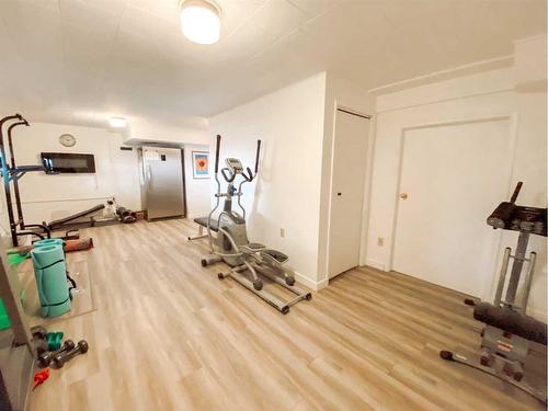 4 Sunset Drive, Spirit River, AB - Indoor Photo Showing Gym Room