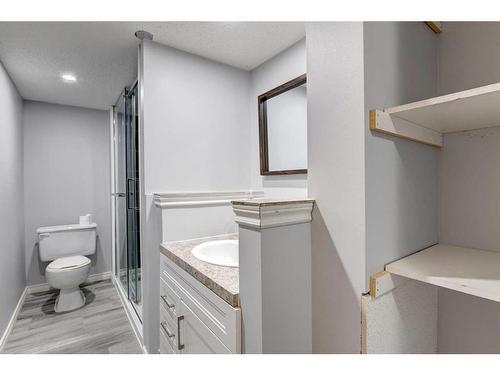 722020 Range Road 60, Clairmont, AB - Indoor Photo Showing Bathroom