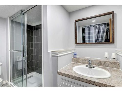 722020 Range Road 60, Clairmont, AB - Indoor Photo Showing Bathroom