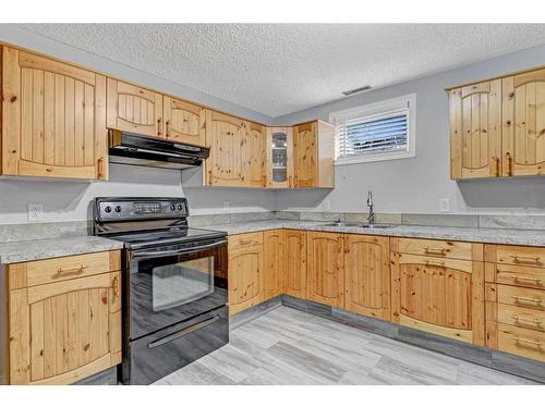 722020 Range Road 60, Clairmont, AB - Indoor Photo Showing Kitchen