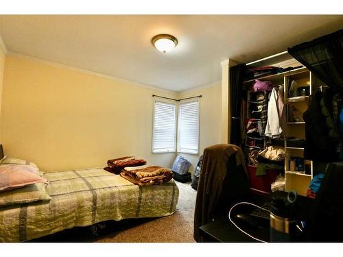 10514 101 Street, Peace River, AB - Indoor Photo Showing Bedroom