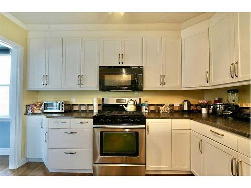 10514 101 Street, Peace River, AB - Indoor Photo Showing Kitchen
