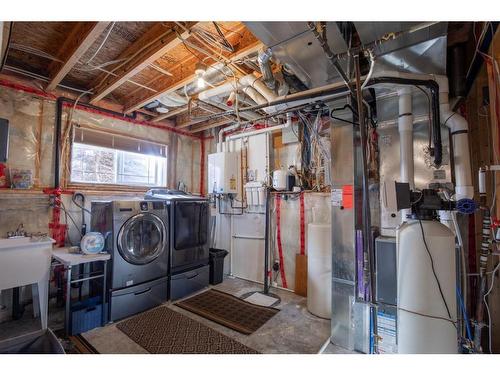 6810 102 Street, Grande Prairie, AB - Indoor Photo Showing Laundry Room