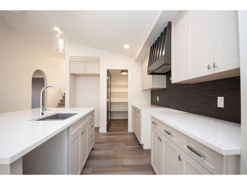 9802 89 Street, Grande Prairie, AB - Indoor Photo Showing Kitchen With Upgraded Kitchen