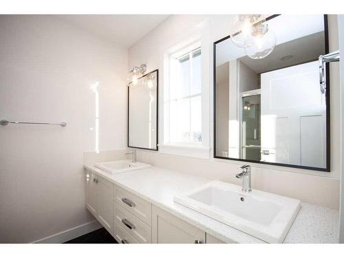 9802 89 Street, Grande Prairie, AB - Indoor Photo Showing Bathroom