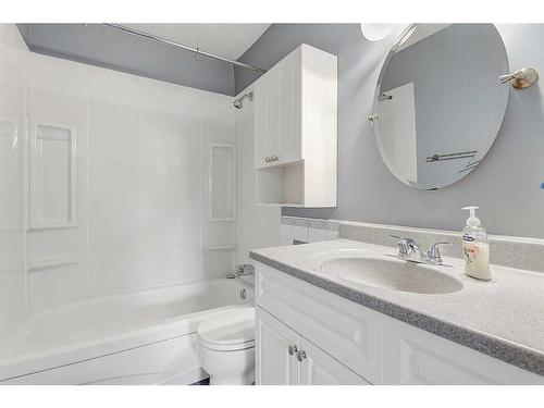 12401 94A Street, Grande Prairie, AB - Indoor Photo Showing Bathroom