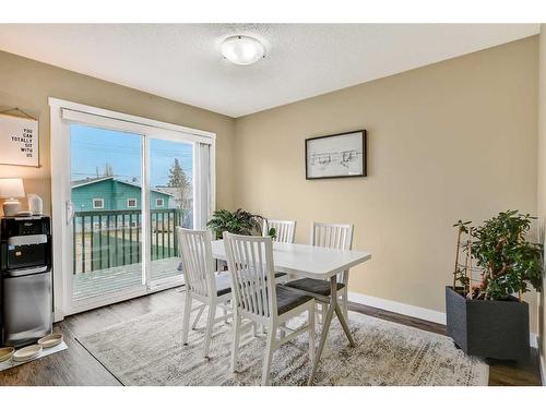 10109 92A Street, Grande Prairie, AB - Indoor Photo Showing Dining Room