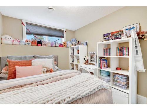 10109 92A Street, Grande Prairie, AB - Indoor Photo Showing Bedroom