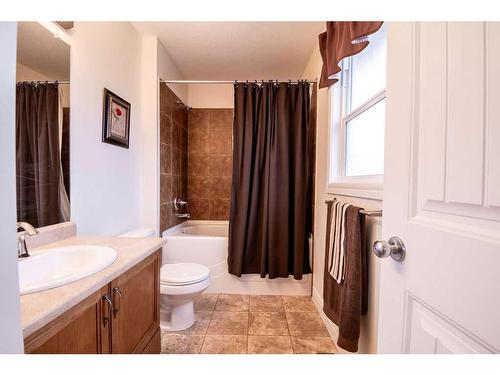 6026 87 A Street, Grande Prairie, AB - Indoor Photo Showing Bathroom