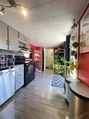 4417 52Nd Avenue, High Prairie, AB - Indoor Photo Showing Kitchen