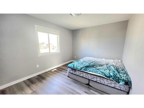 11428 106 Avenue, Grande Prairie, AB - Indoor Photo Showing Bedroom