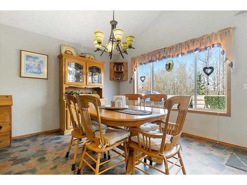 7413 102 Street, Grande Prairie, AB - Indoor Photo Showing Dining Room