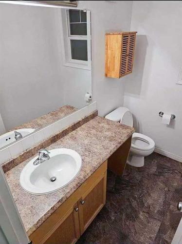 12902 94 Street, Grande Prairie, AB - Indoor Photo Showing Bathroom