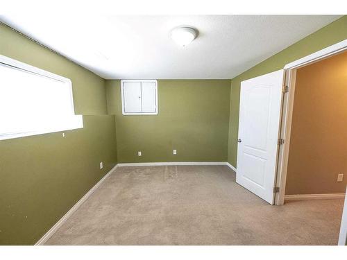 9607 91 Street, Grande Prairie, AB - Indoor Photo Showing Other Room