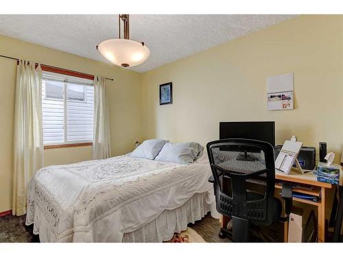 11813 Crystal Lake Drive, Grande Prairie, AB - Indoor Photo Showing Bedroom