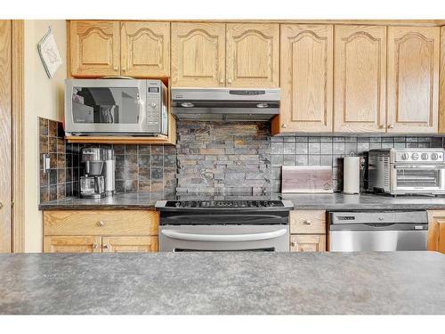 11813 Crystal Lake Drive, Grande Prairie, AB - Indoor Photo Showing Kitchen