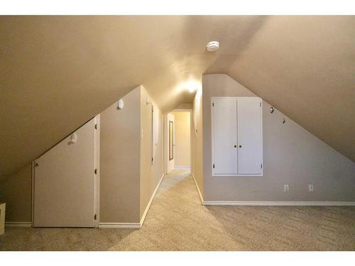 9705 84 Avenue, Peace River, AB - Indoor Photo Showing Other Room