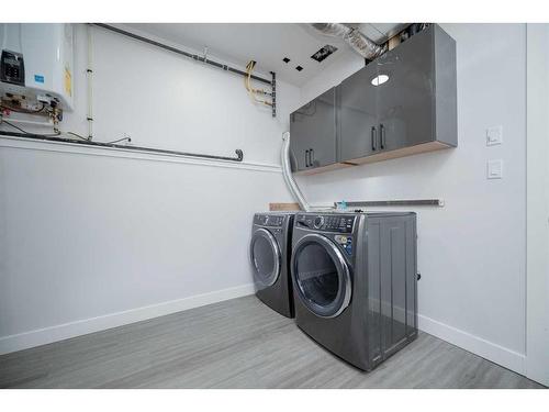 13301 106 Street, Grande Prairie, AB - Indoor Photo Showing Laundry Room
