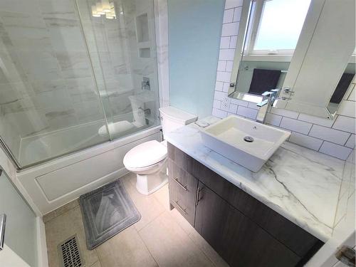 10834 92 Street, Peace River, AB - Indoor Photo Showing Bathroom