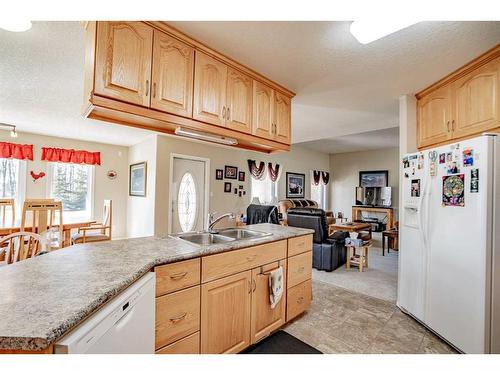 #125-842072 Range Road 241, Rural Northern Lights, County Of, AB - Indoor Photo Showing Kitchen With Double Sink